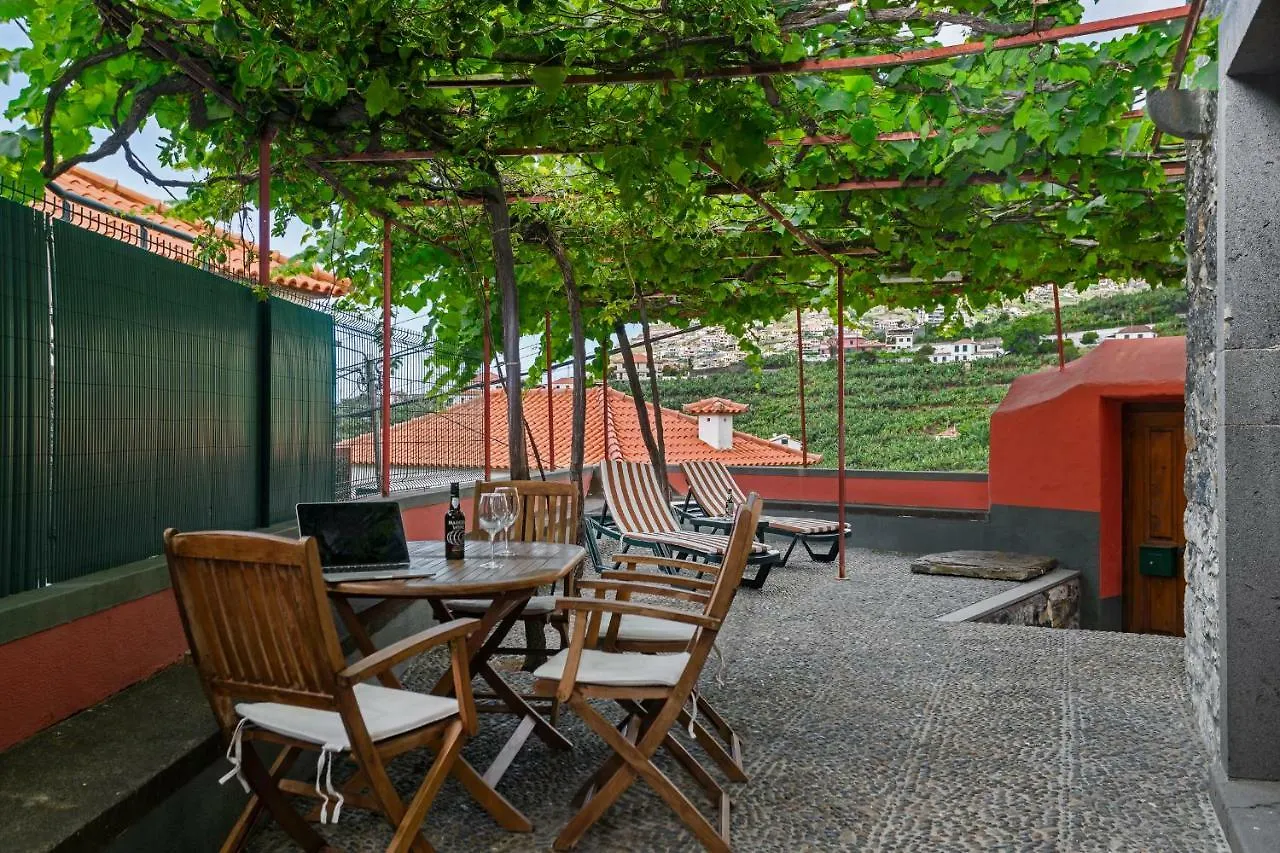 Casa de Férias Casa Da Aldeia By An Island Apart Câmara de Lobos